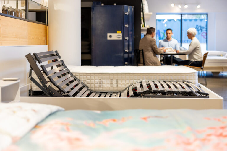 Wat is een seniorenbed? We leggen het je uit!